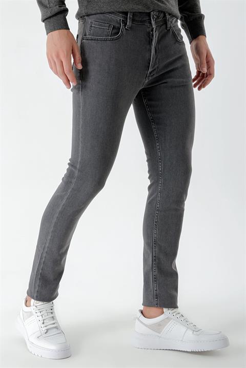 1731984405-exv9vvxulw-morven-erkek-gri-samara-denim-slim-fit-f76bd2.jpg